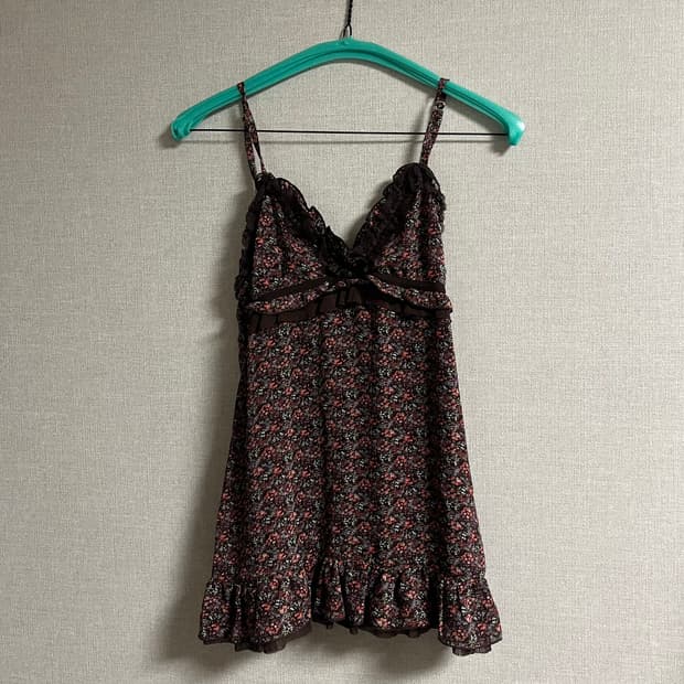 [플로럴 레이스] 브라운 슬리브리스