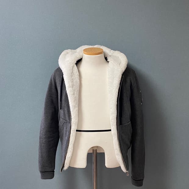 무스너클 버니스웨터 