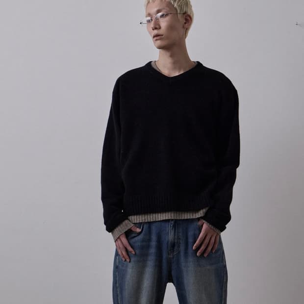 르아브 제임스 브이넥 니트 블랙 L