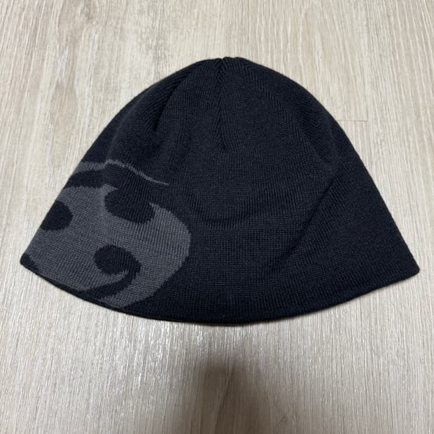 산산기어 25 FW 비니 블랙