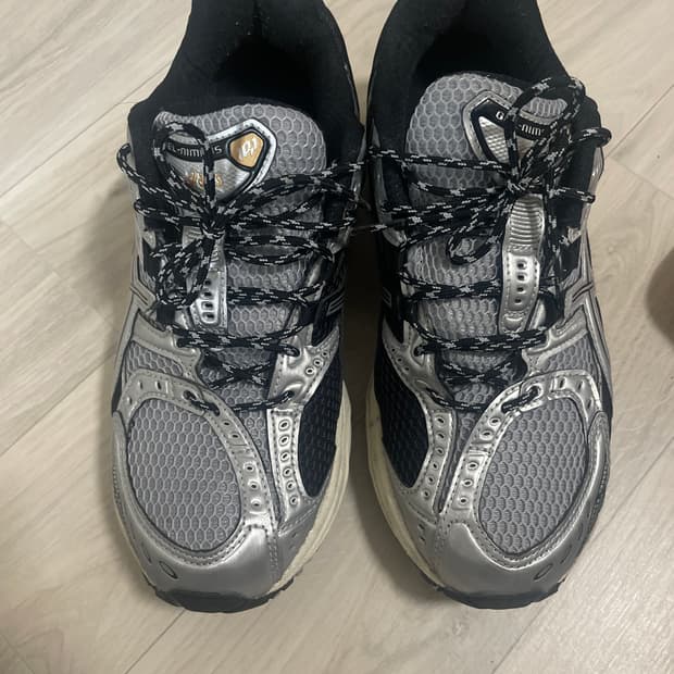 아식스 젤님버스 10.1 피그몬트 그레이 255