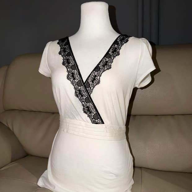 lace line detail wrap design top