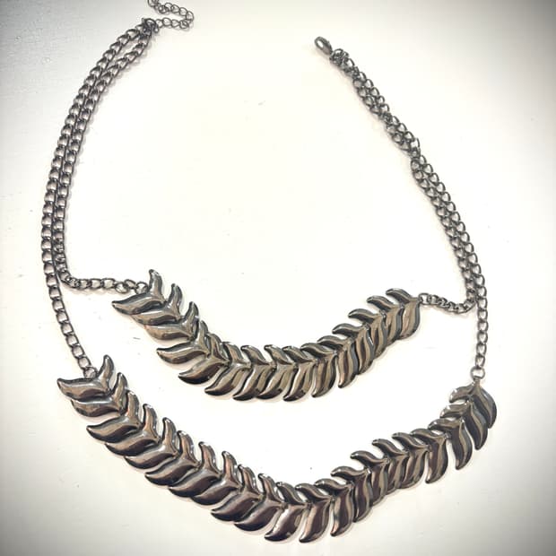 TTF✳️Vintage Double-Edged Blade Necklac