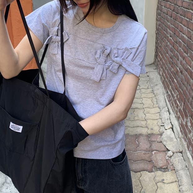 론론 ROUGH BOW RIBBON T SHIRTS