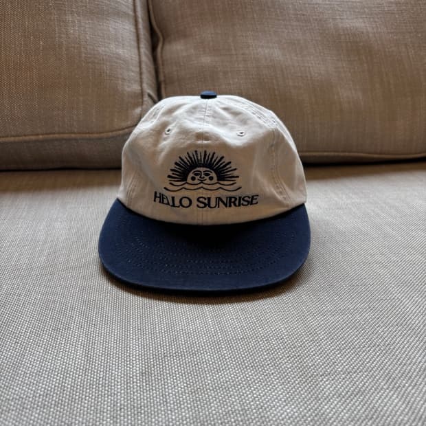 헬로선라이즈 볼캡 아이보리/네이비