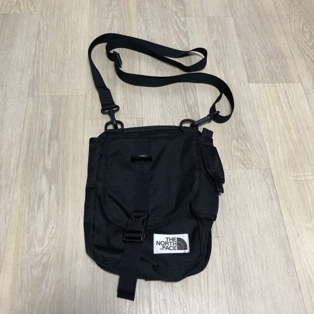 (OS) 노스페이스 NORTH FACE 블랙 스퀘어 크로스백