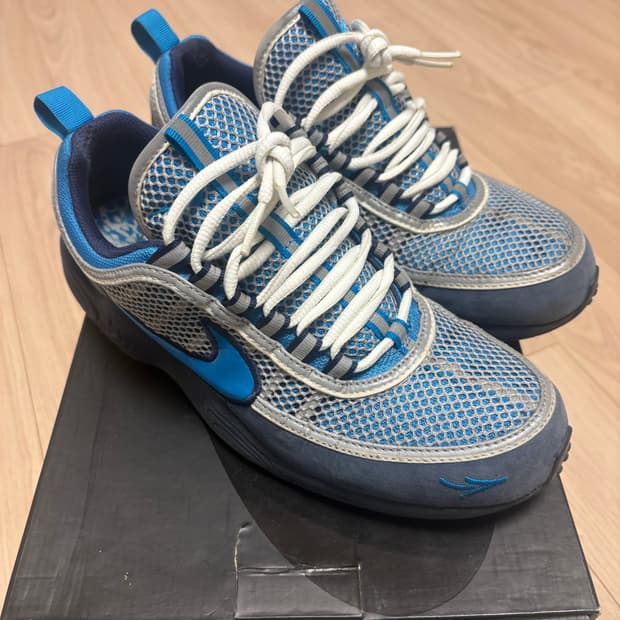 나이키 스피리돈 스테쉬