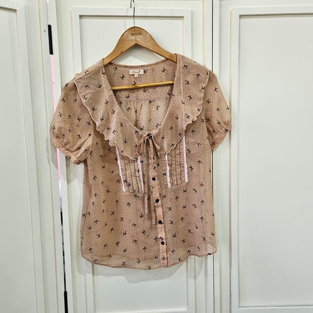 리본 패턴 쉬폰 블라우스