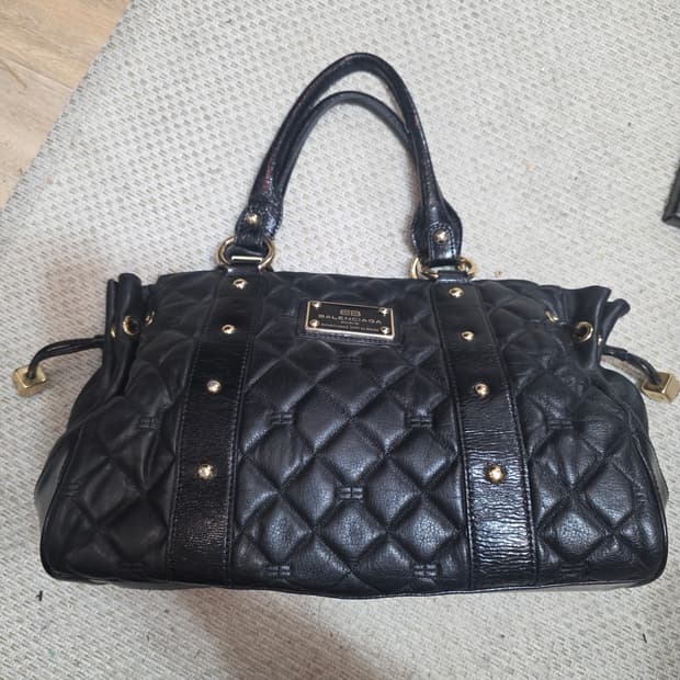 구형 정품) 발렌시아가 BB로고 퀼팅 블랙 도트백 가방