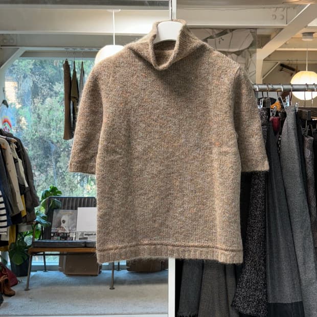 Gabardine kt 모헤어 하이넥 니트