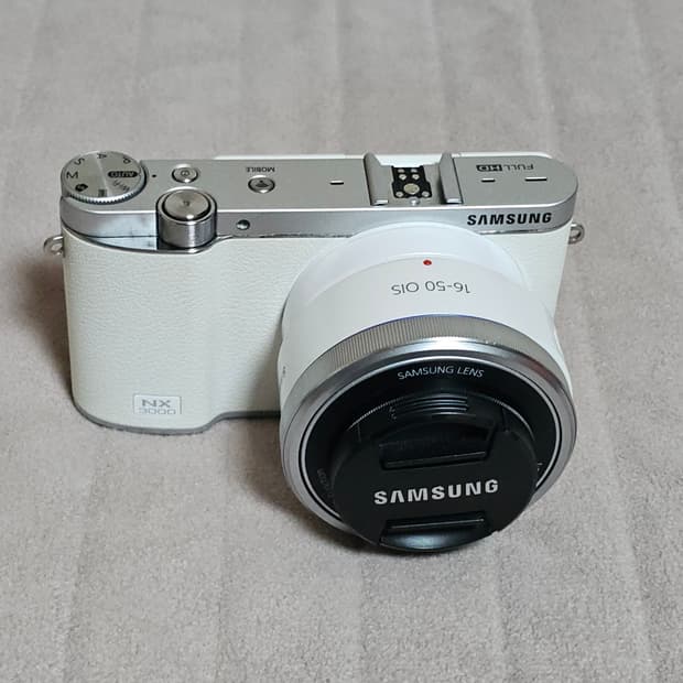 삼성 NX3000 미러리스 카메라