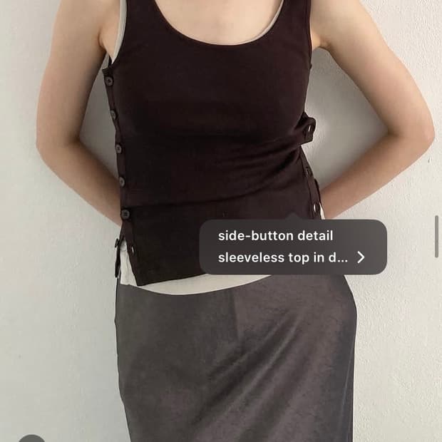 낫띵에브리띵  사이드 디테일 슬리브리스 