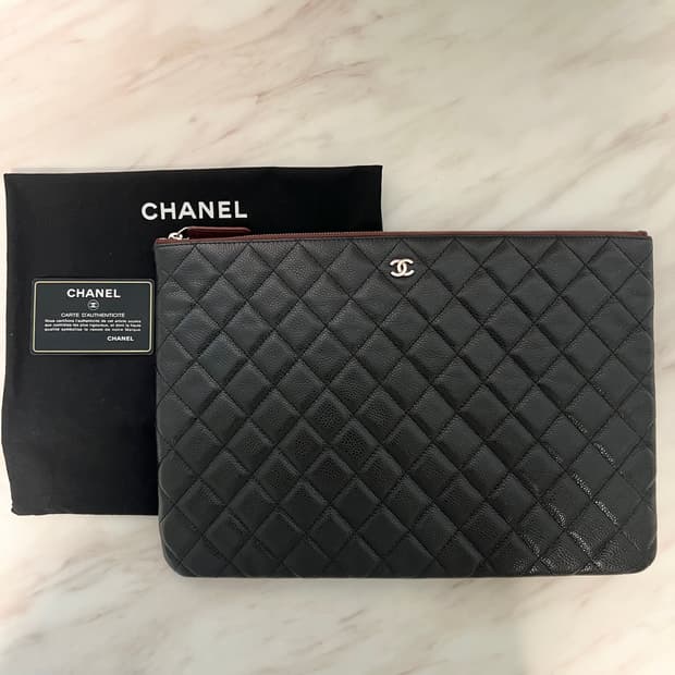 샤넬 캐비어 클러치