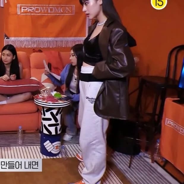 배드블러드 2way 조거팬츠 애쉬그레이 노제 착용