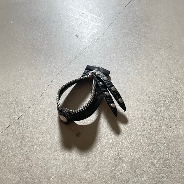 리미퓨 가죽 팔찌 