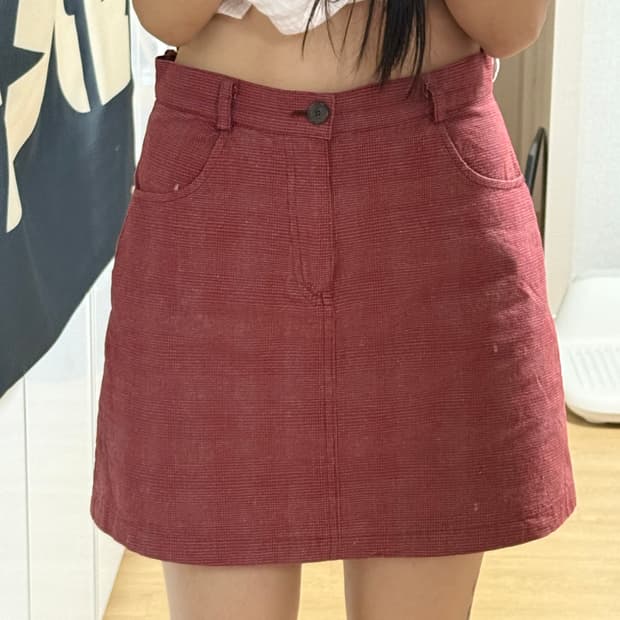 Sculptor 스컬프터 레드 미니 스커트