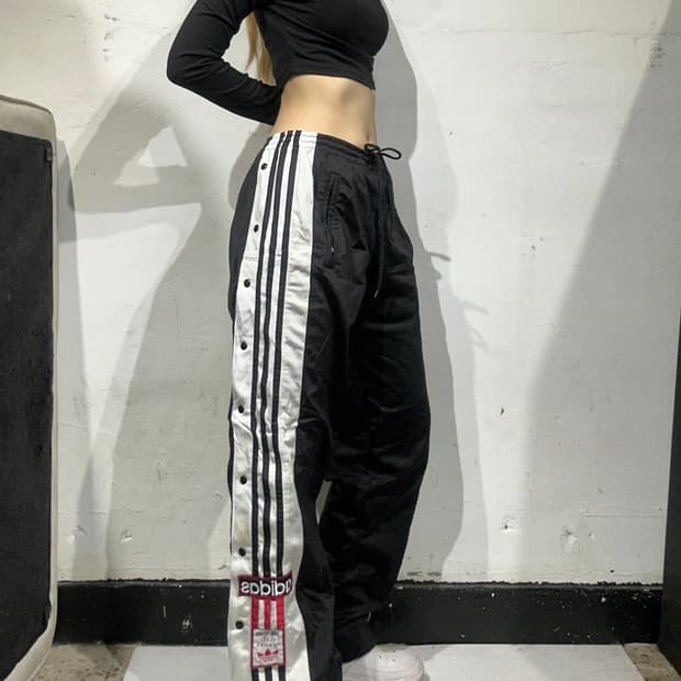 90s 아디다스 블랙 화이트 사이드 버튼 스냅 팬츠 추리닝 바지 