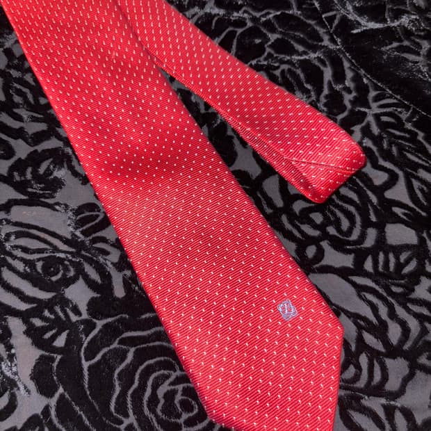 루이까또즈 레드도트 넥타이