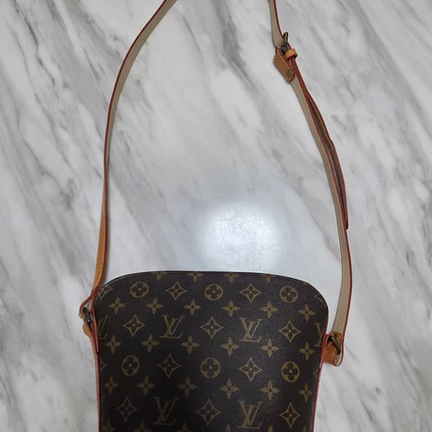 루이비통 버켓 크로스백