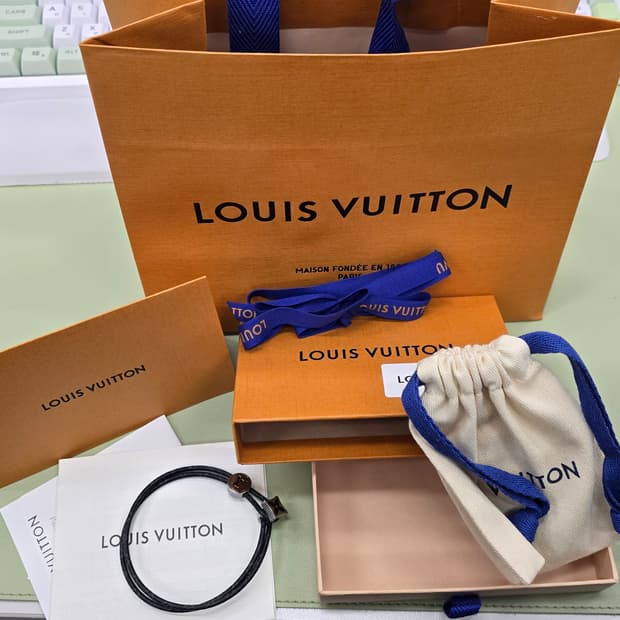 루이비통 캐치잇 모노그램 팔찌 21