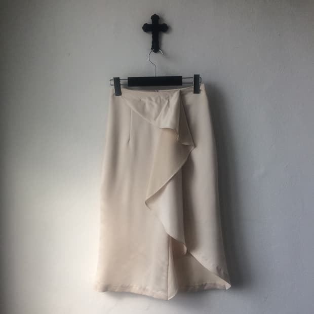 Ruffle point midi skirt