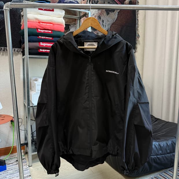 노매뉴얼 바람막이 자켓