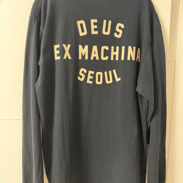 데우스 롱슬리브 L사이즈 서울 컬리지 어드레스 블랙