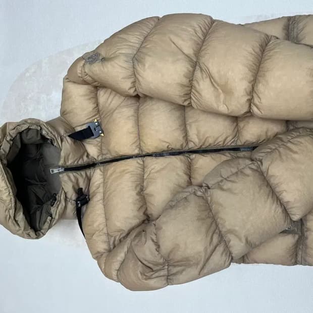 몽클레어 알릭스 알몬드 사이즈 3