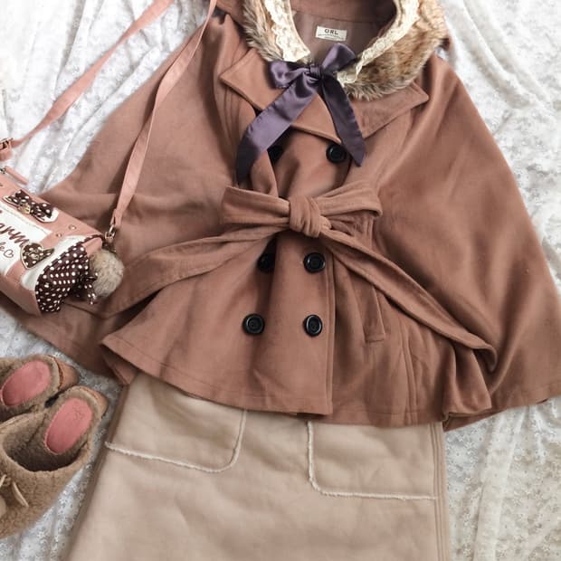 Vintage GRL brown cape & lace fur ribbon