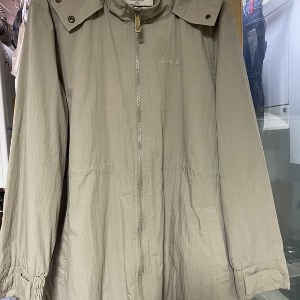 트루릴리젼 후드 바람막이 자켓 베이지
