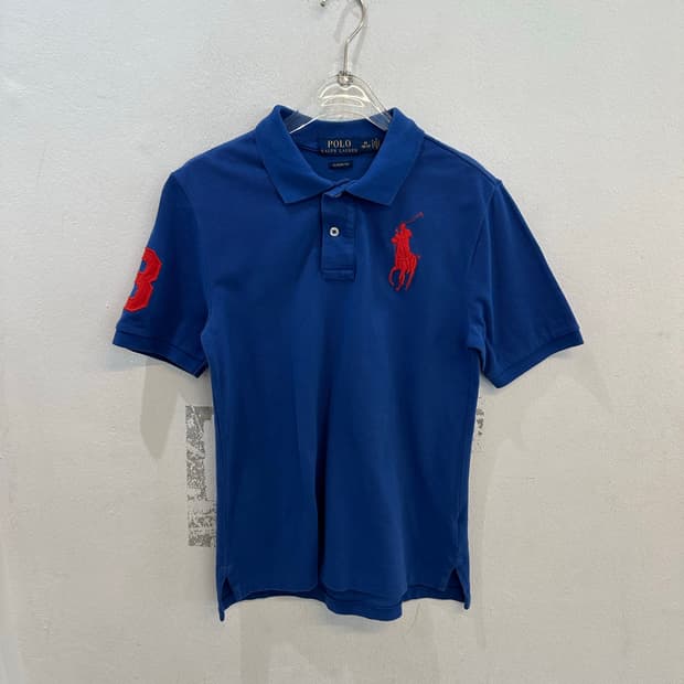 Polo collar blue