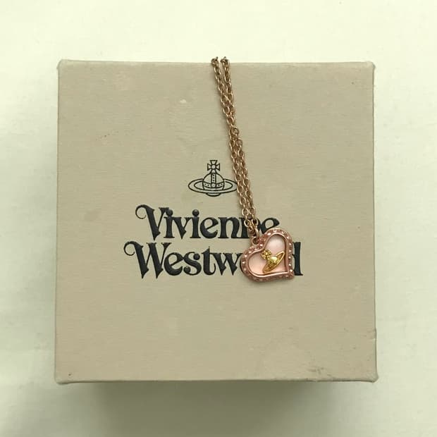 비비안 웨스트우드 페트라 목걸이