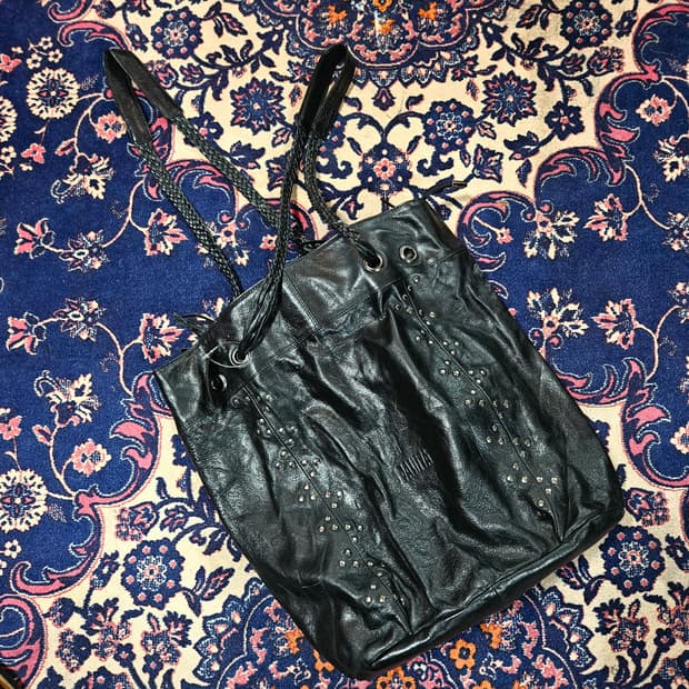 DALIFEAT 스터드 가죽 센터로고 보헤미안 토트백 