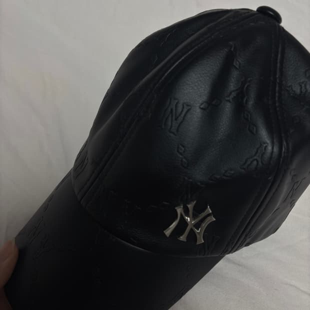 MLB 가죽 레더 캡 판매합니다