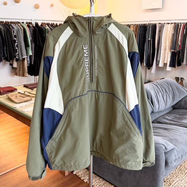 슈프림 22FW 패널드 하프 집 풀오버