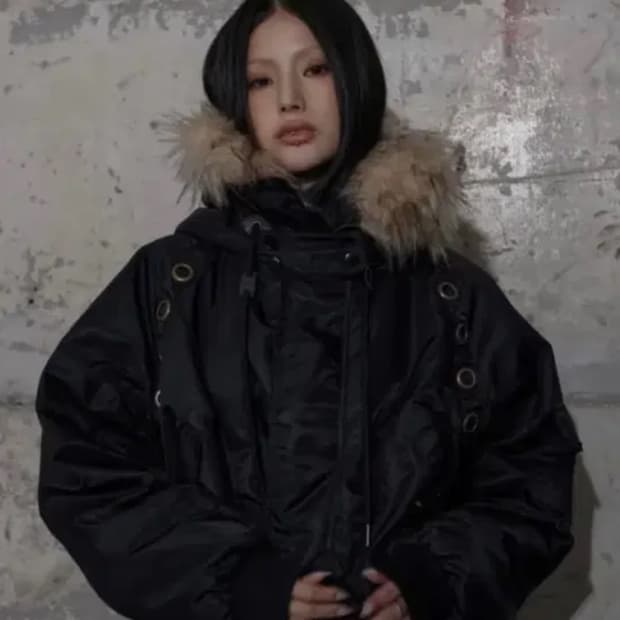 팬시클럽 아일렛 퍼 MA-1 후드 점퍼 패딩 자켓
