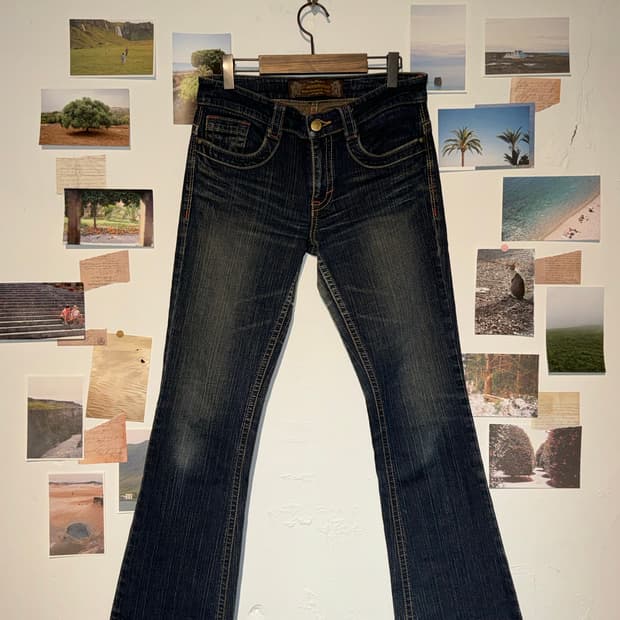 부츠컷 데님 팬츠