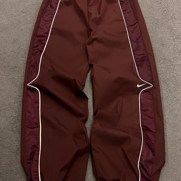 나이키 NRG 솔로스우시 트랙 팬츠 처분 