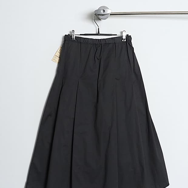 無印良品 Tuck Flared Skirt (27)