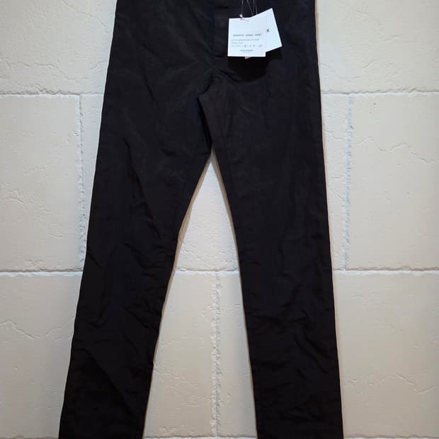 강혁 에어백 트라우저 블랙 레드프린트 새상품