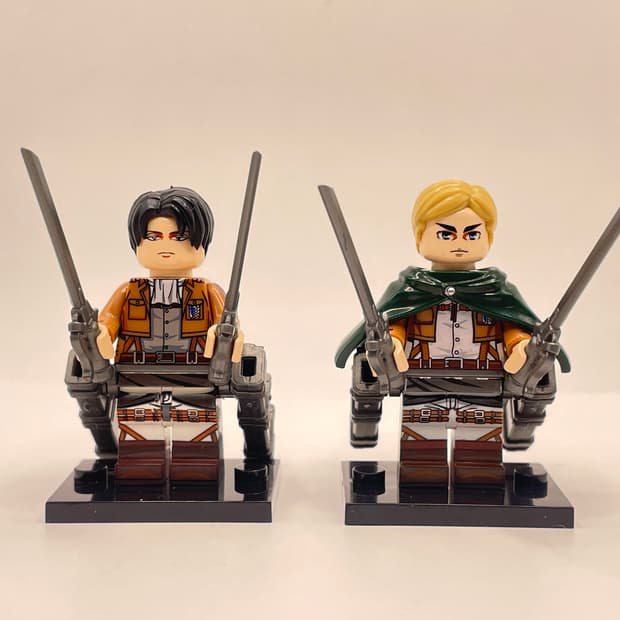 진격의 거인 피규어 2종