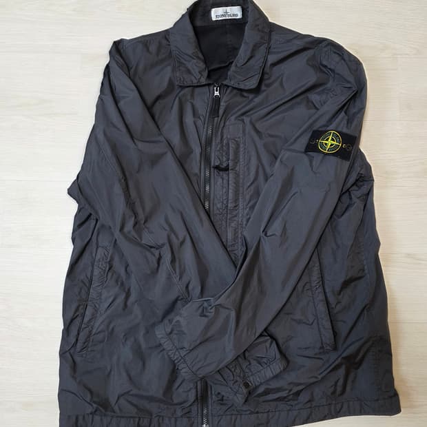 스톤 자켓 2벌 66만원