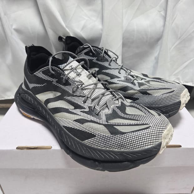 호카 마파테 스피드 4 라이트 TS 블랙 화이트