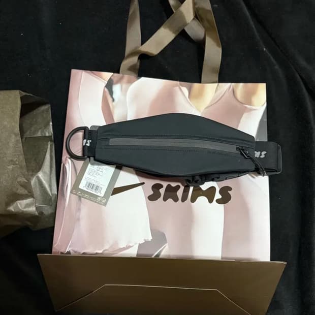 skims x nike 나이키스킴스 여성 웨이스트 팩