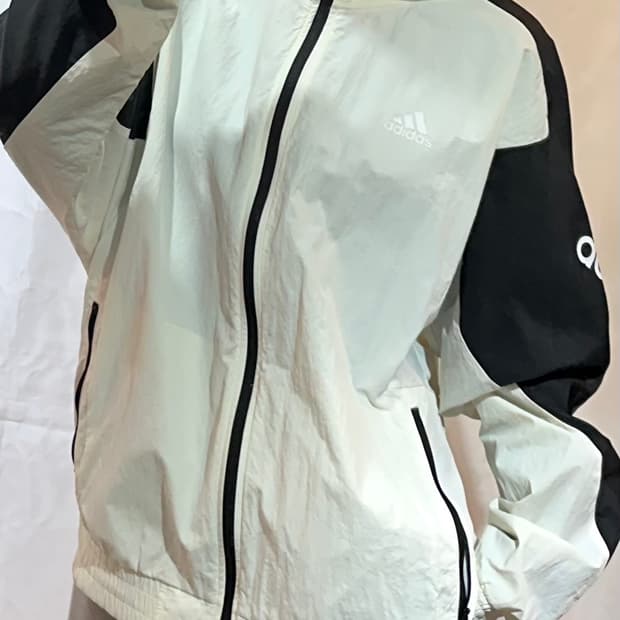 아디다스 윈드브레이커 우븐 후드내장 바람막이