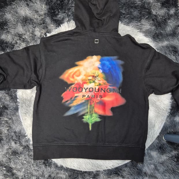 우영미 백 플라워 후드티