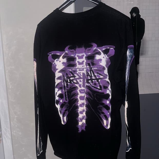 스투시 립 케이지 롱슬리브