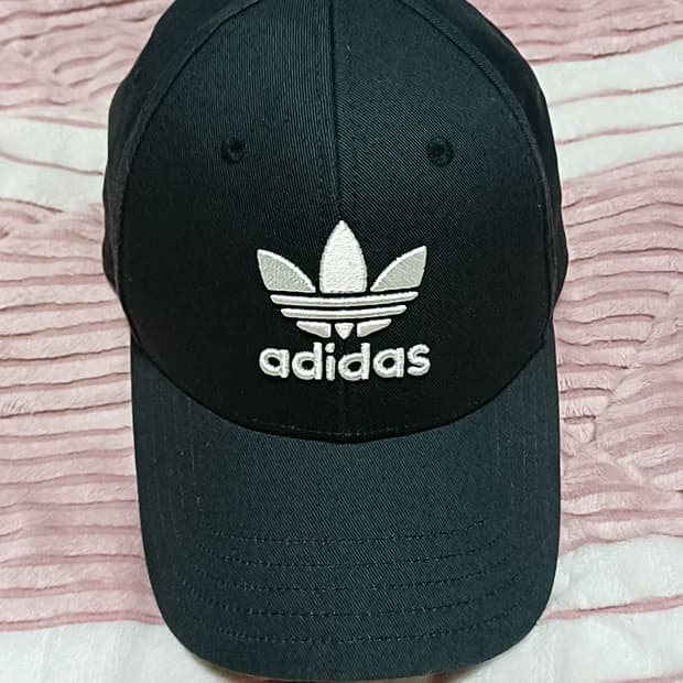 아디다스 블랙볼캡 Free