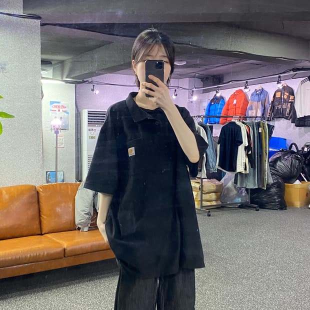 칼하트 루즈핏 블랙 반팔 카라티  B4240