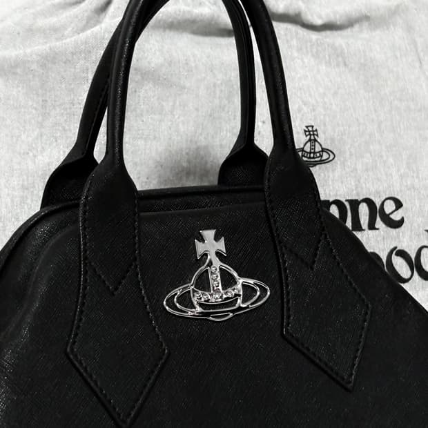 [정품] 비비안웨스트우드 야스민 핸드백 미디움(m) 블랙 토트백